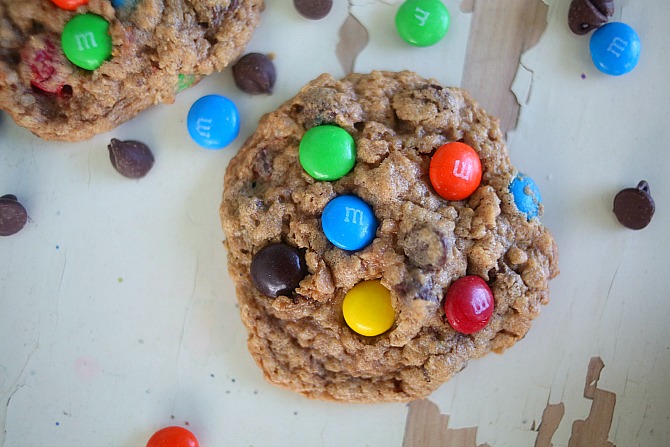 {Flourless} Monster Cookies