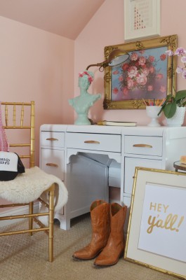 DIY white lacquer desk